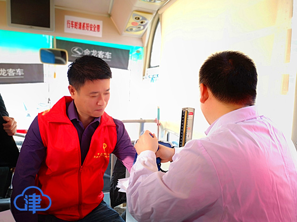 践行新时代雷锋精神 让志愿服务的爱心与温情洒遍津沽大地