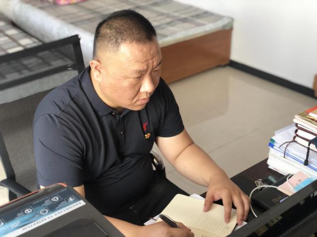 致敬脱贫攻坚典型 | 王岩：发挥青春正能量 驻村帮扶勇担当