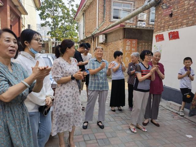 我为群众办实事丨盏盏路灯 照亮夜晚归家路