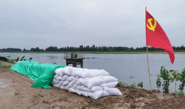 立足防大汛抢大险救大灾 全面提升应急处置能力 静海区组织开展军地联合防汛演练