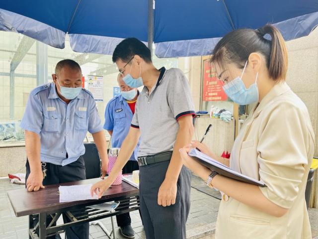 7个社区工作组现场督导，“家门口”的防疫他们来把关……