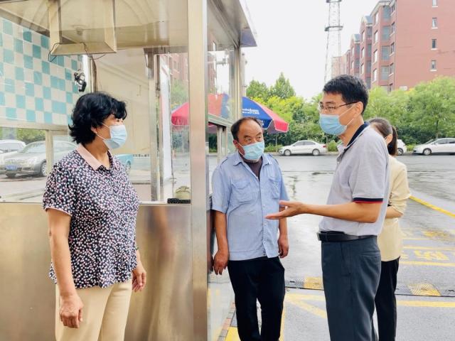 7个社区工作组现场督导，“家门口”的防疫他们来把关……