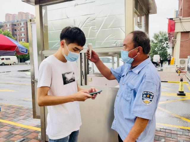 7个社区工作组现场督导，“家门口”的防疫他们来把关……