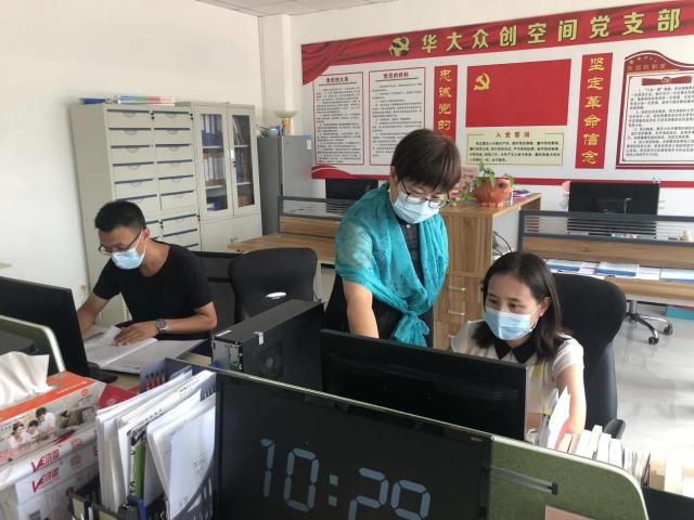 静海榜样丨中秋王、瑞雪、红色之爱、维纳斯黄金……这个女人的果园里,上演苹果开会