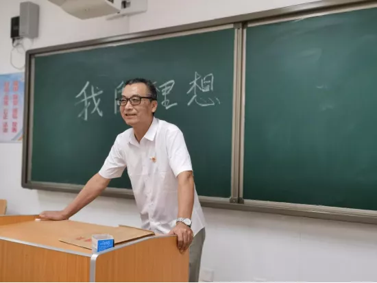 融媒探访：一份珍藏了17年的承诺！这个特殊的教师节，我想还你一份人生的礼物