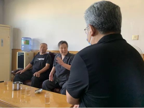 我为群众办实事丨心里的“疙瘩”解开了！69岁的社区大爷为何送来了锦旗？