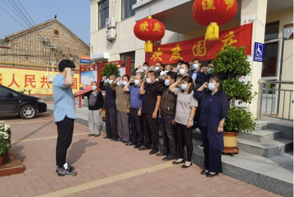 祖国颂｜国庆第一天，静海用最美“中国红”点燃浓浓“爱国情”