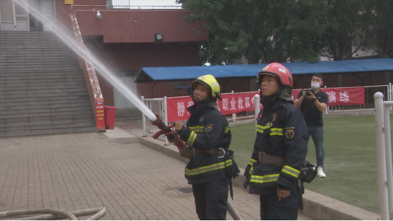 来这里，看看他们的“求生之路”