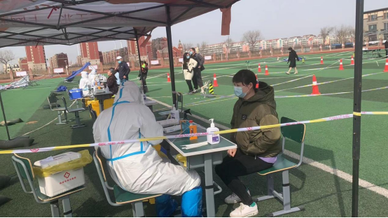 与奥密克戎的近距离较量，这座城依然从容
