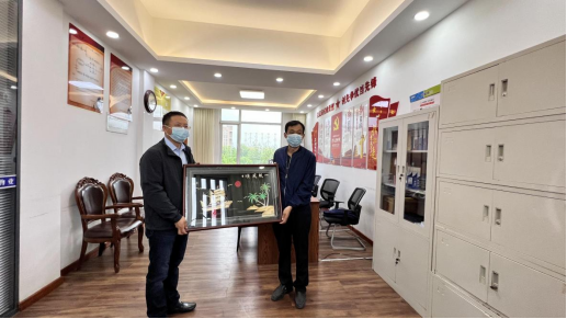 奋进新征程 建功新时代丨爱心企业捐赠保洁设施工具，啥情况？