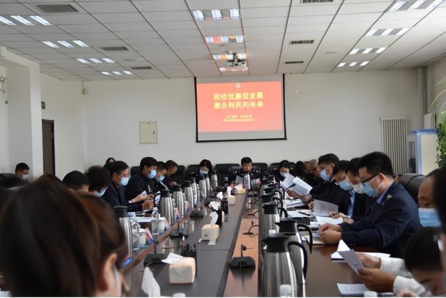 奋进新征程 建功新时代丨六大攻坚战怎么干怎么战:强劲“税动力”让企业“减负”上阵