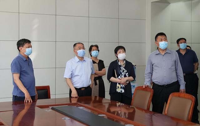 刘春雷金汇江检查高考准备工作 打造安全和谐考试环境 让广大考生以最佳状态迎接高考