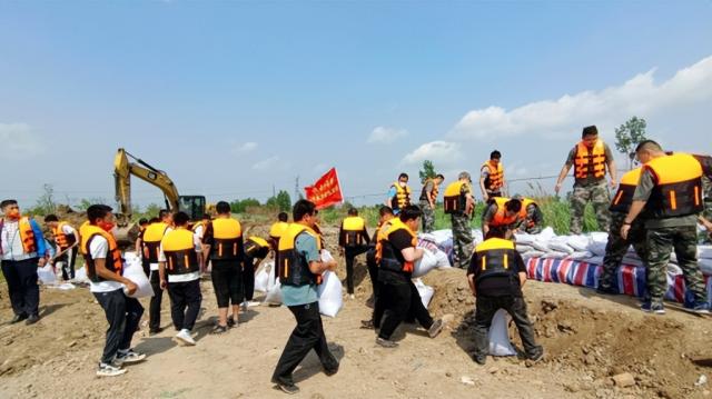 静海区召开防汛抗旱工作会议暨应对极端强降雨桌面推演应急演练