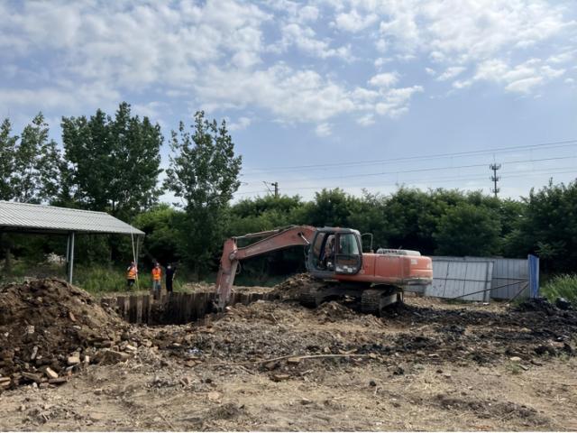 我为群众办实事丨维修积水地道，村民出行不再难