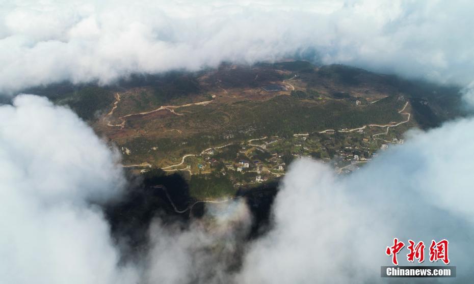 津云 津云app 旅游3月26日,航拍贵州省松桃苗族自治县世昌街道沙柳村.