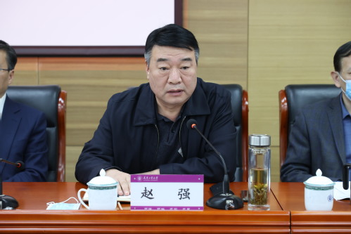 赵强组长在讲话中深入分析了当前学校纪检监察工作面临的新问题,新