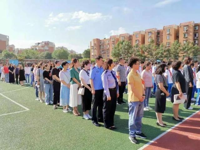 河东区二号桥中学:红心献给党 阔步新征程